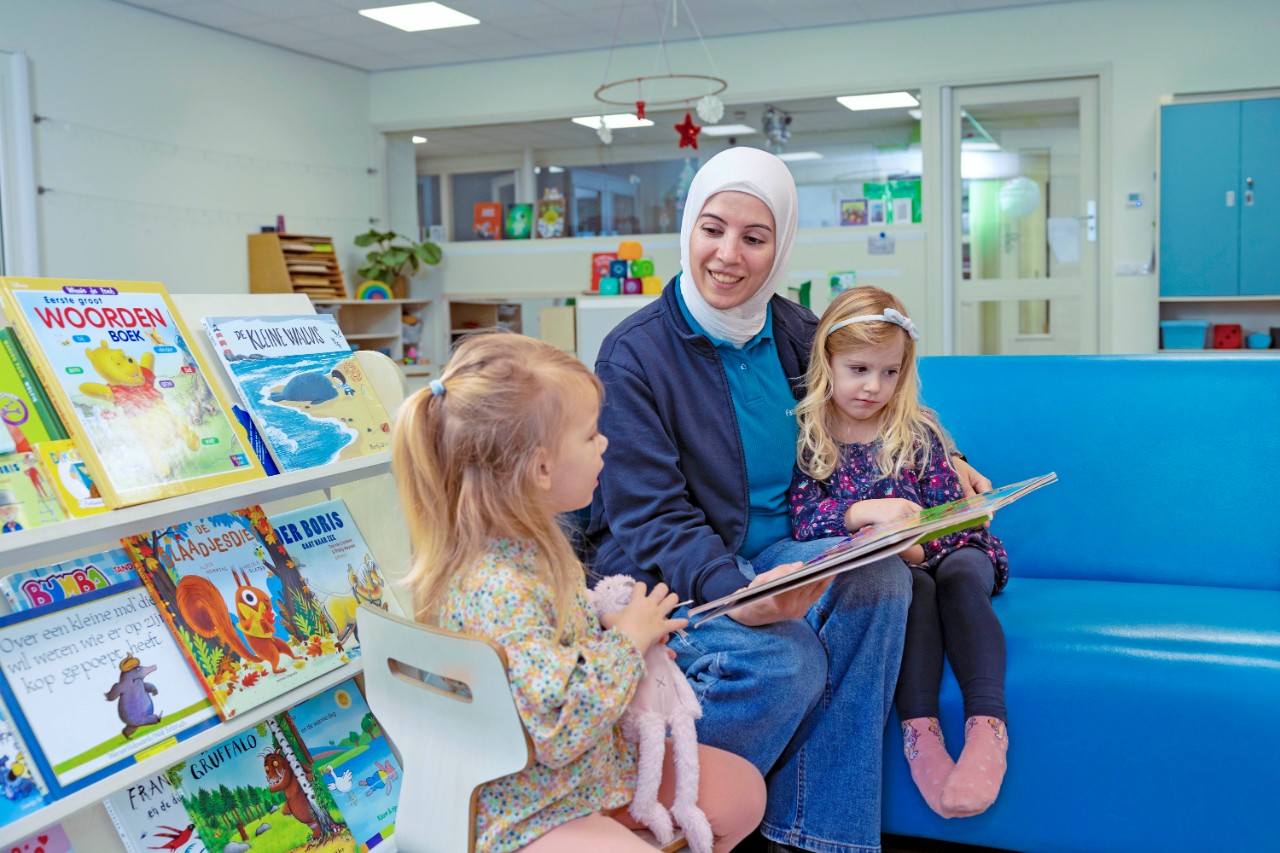Kinderjuf leest voor