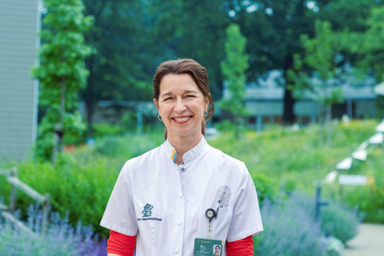 Portretfoto Sanne buiten