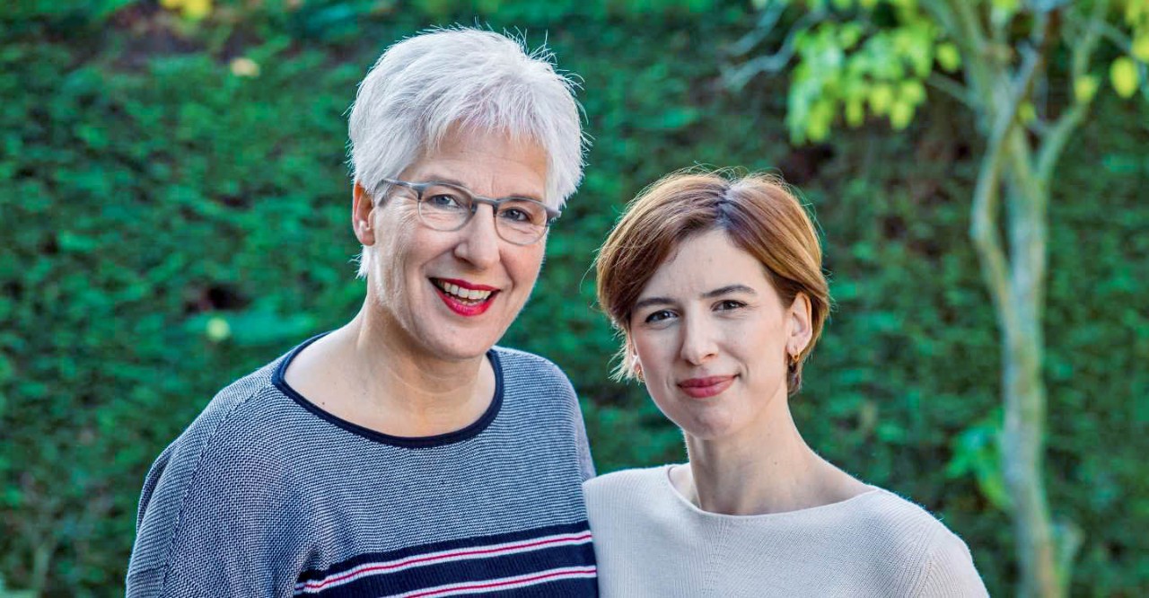 Lieke Vroomen en moeder portretfoto