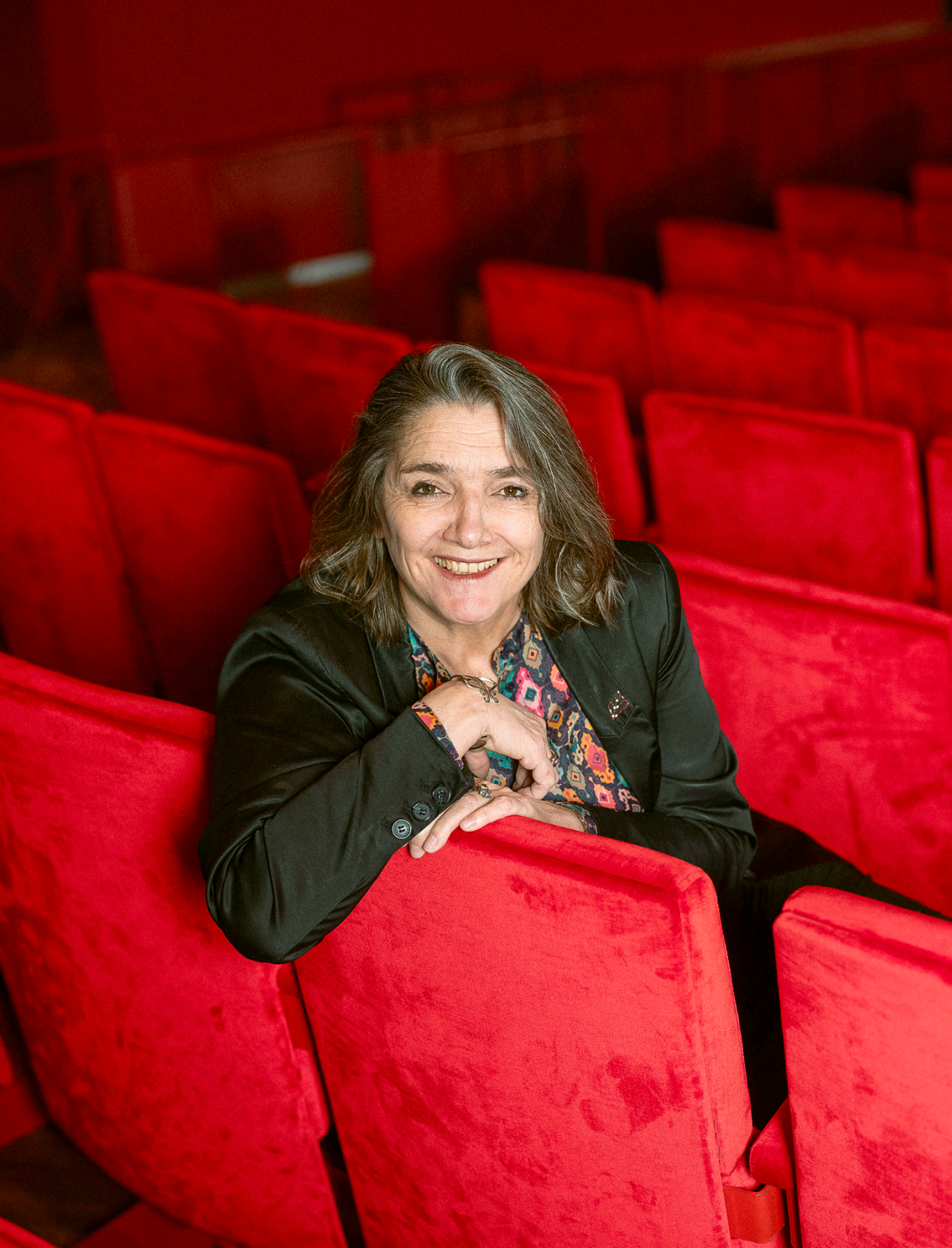 Mirjam Barendregt in de zaal van Theater Orpheus