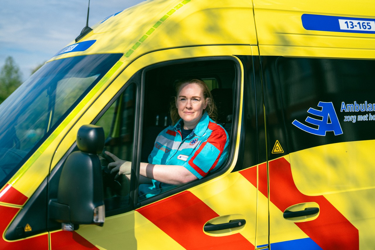 ambulance dame in ambulancebus